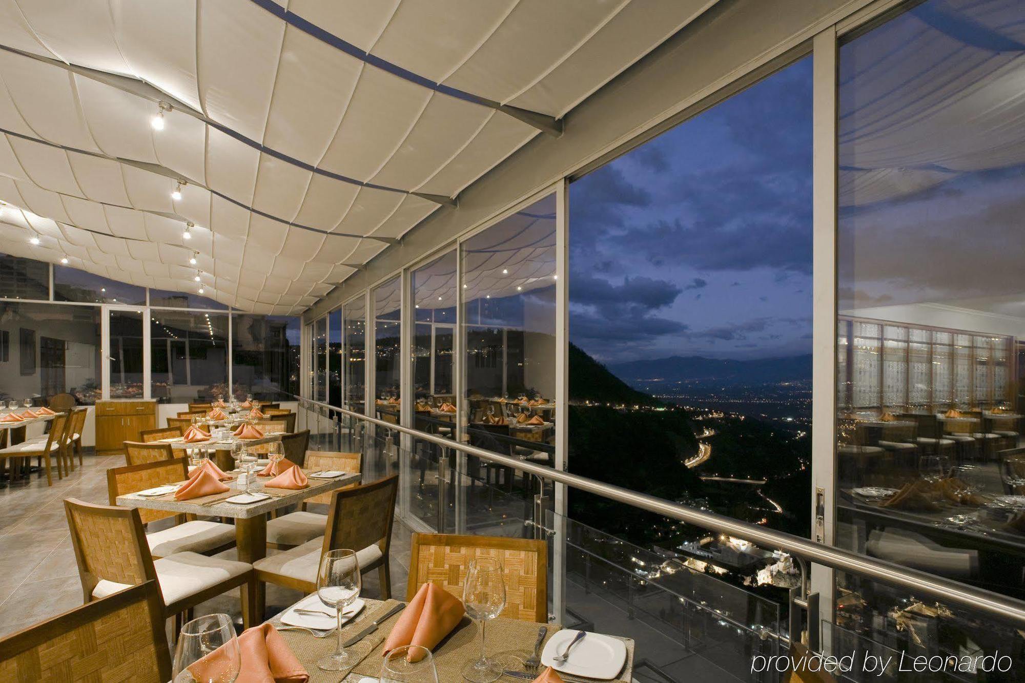 Hotel Stubel Suites & Cafe Quito Buitenkant foto